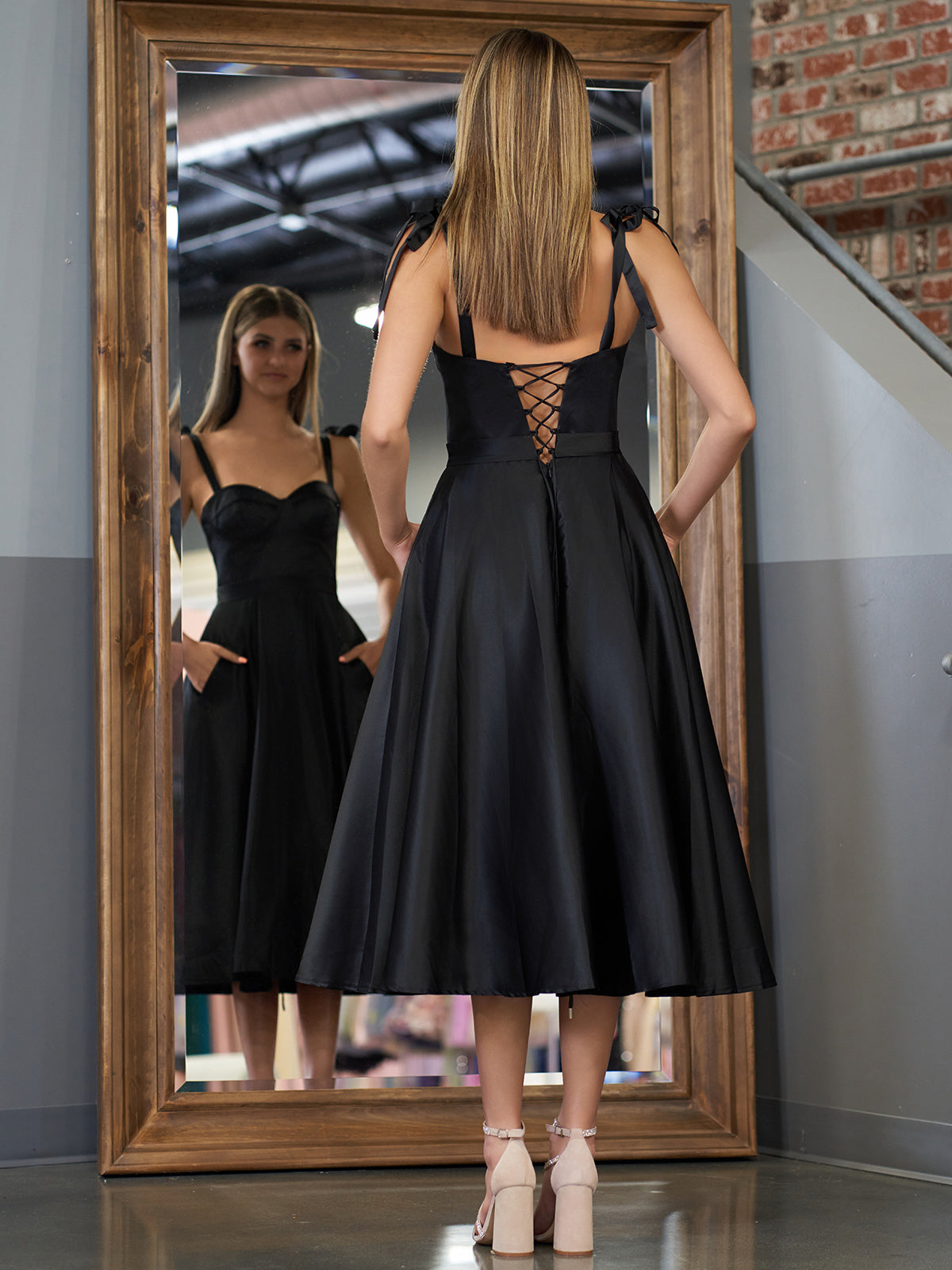 Sevoba | Black A line Sweetheart Satin Tea Length Homecoming Dress