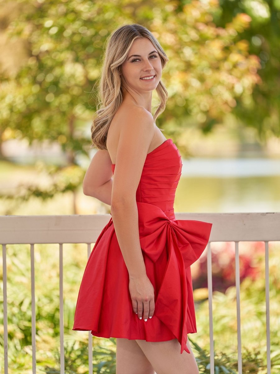 Sevoba|A-Line Red Strapless Mini Homecoming Dress with Bow