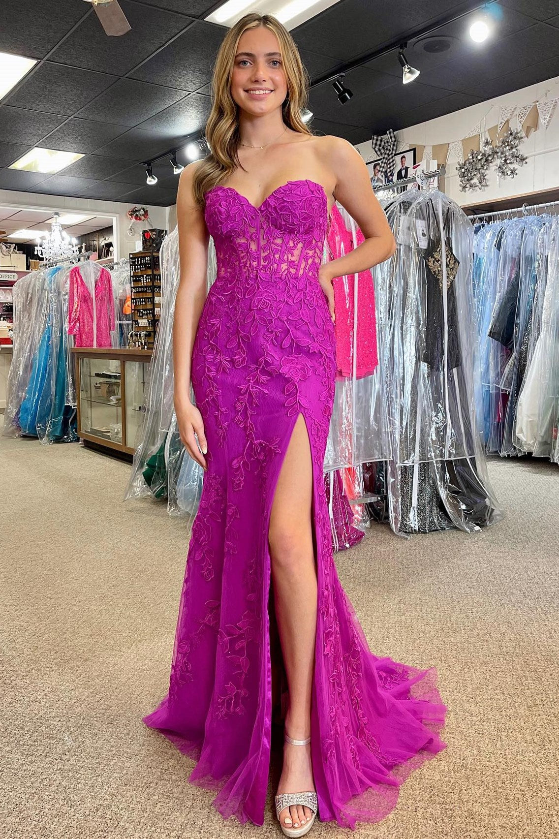 Sevoba|Classic Lace Appliques Strapless Mermaid Prom Dress with Slit