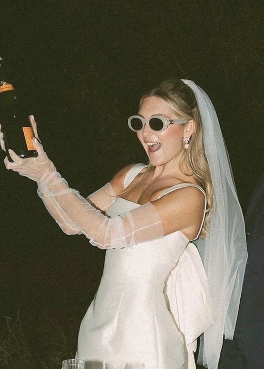 Sevoba|Square Neck White Satin Short Wedding Dress with Bow Back and Veil