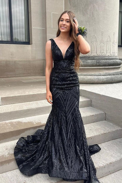 Mermaid V Neck Sequins Sweep Train Long Prom Dresses
