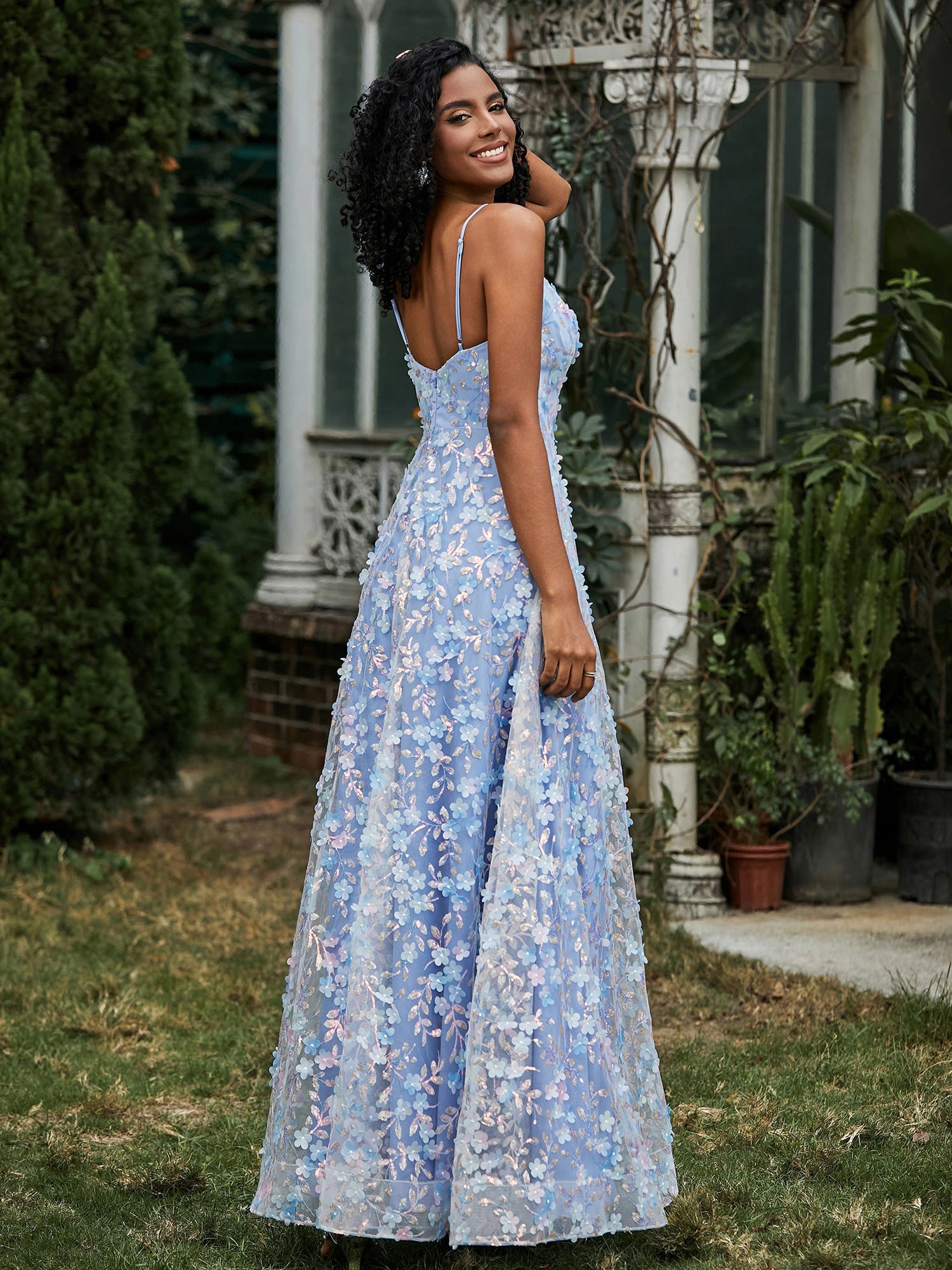 Sevoba|V-neck Lace Appliqued Flowers A-line Dress Blue