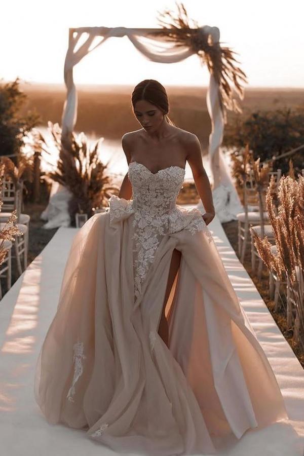 Champagne Sweetheart Tulle Wedding Dress Long With Lace Appliques