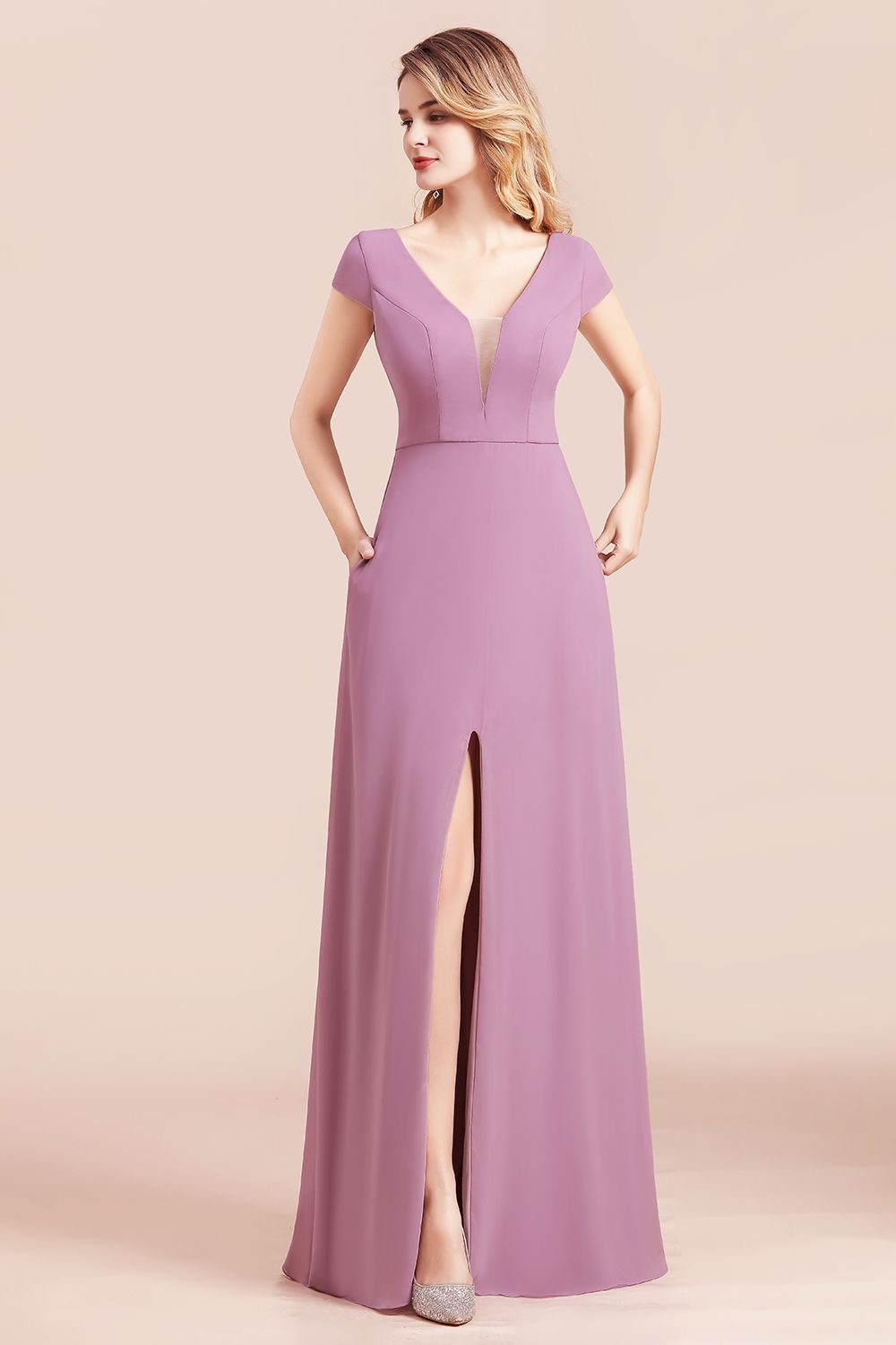 Chic V-Neck Chiffon Wisteria Bridesmaid dresses with Short Sleeves