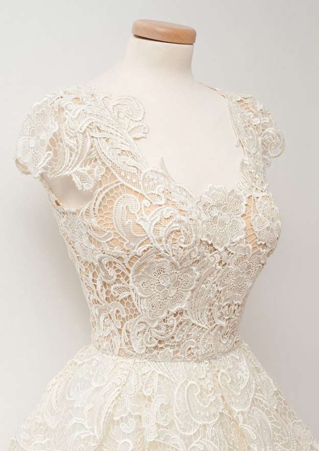 Elegant A-line Scalloped Neck Short Sleeve Lace Homecoming Dress