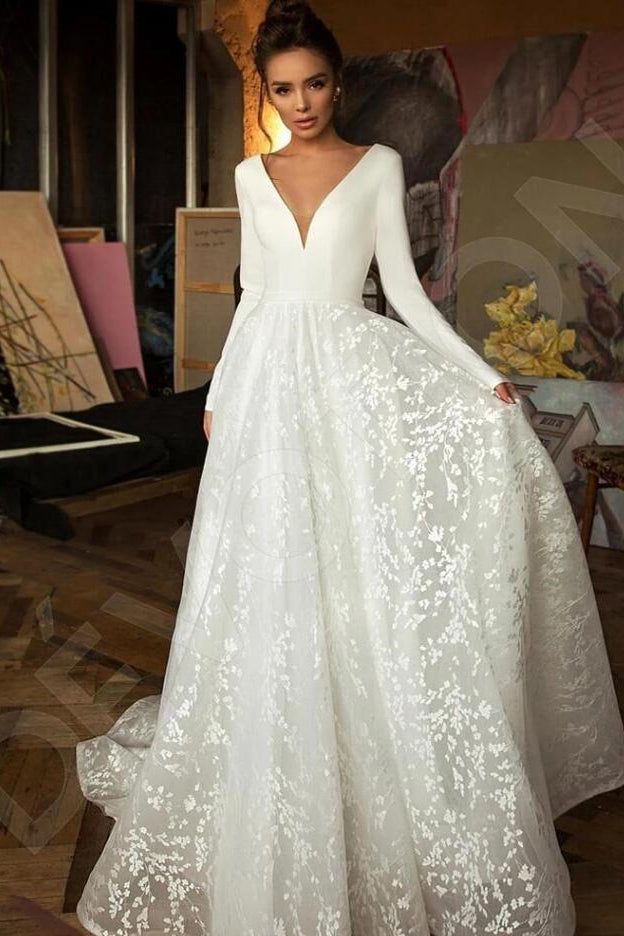 Glamorous Long Sleeve V-Neck Wedding Dress With Lace Appliques