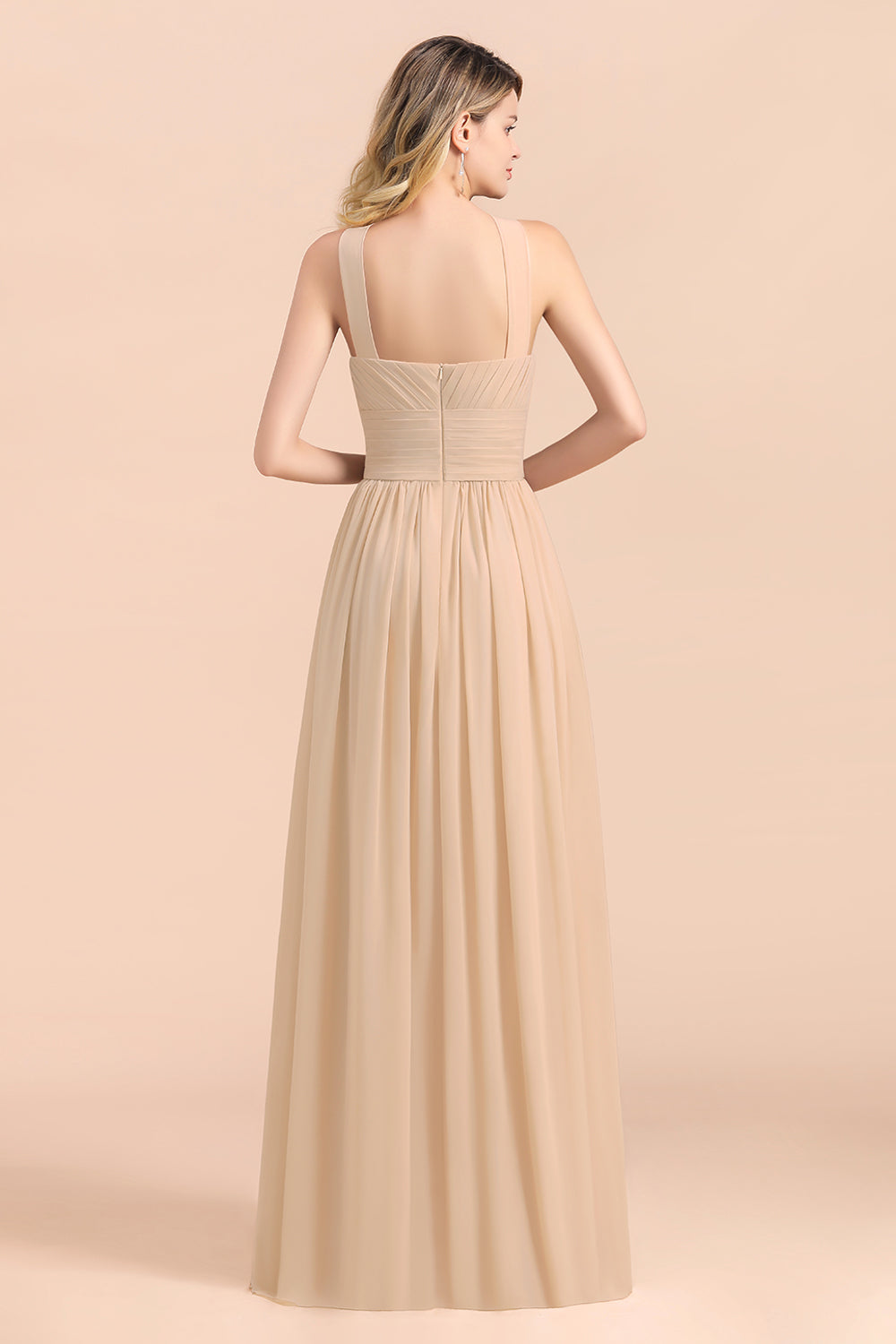 Gorgeous Straps Sleeveless Champagne Chiffon Affordable Bridesmaid dresses with Ruffle