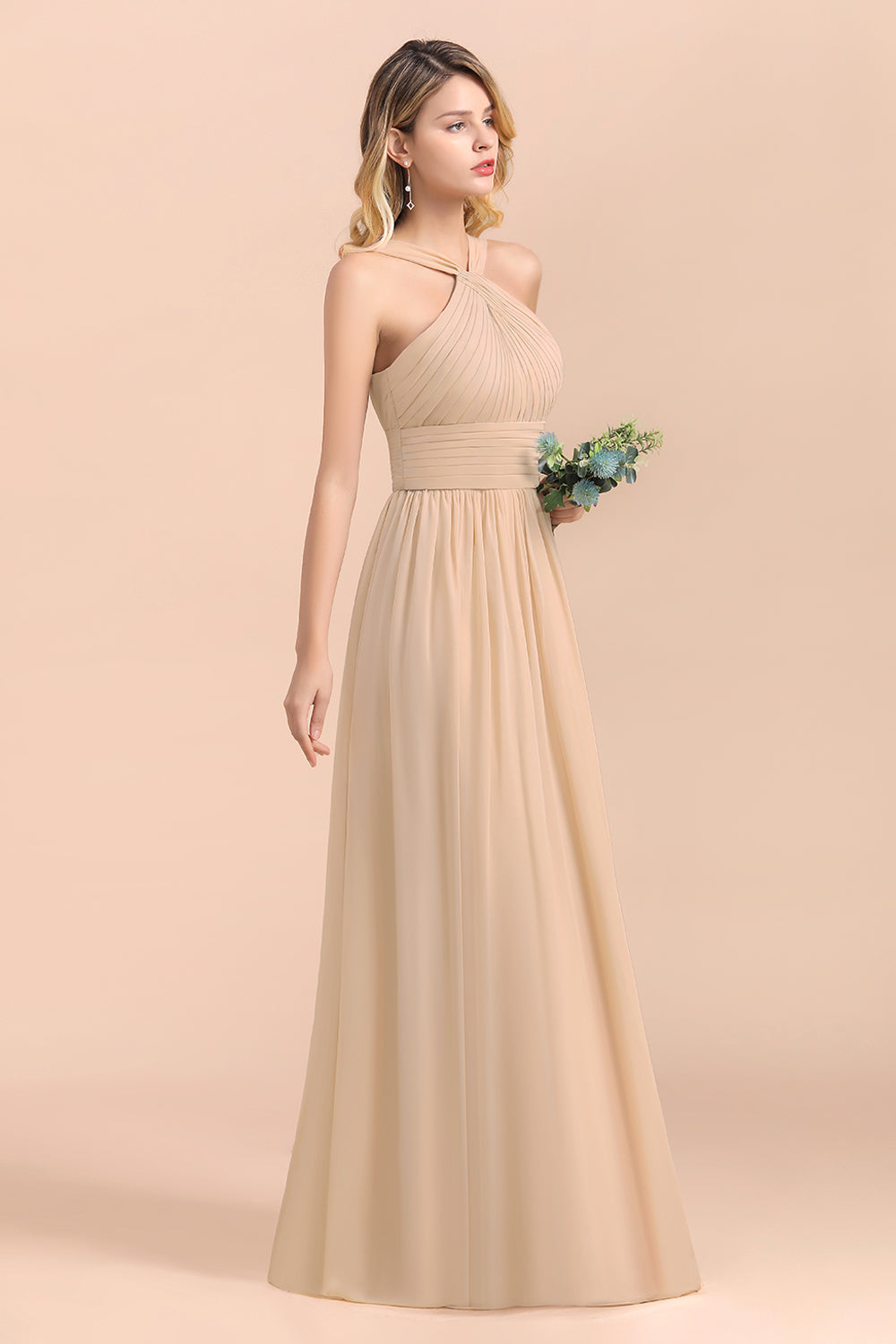 Gorgeous Straps Sleeveless Champagne Chiffon Affordable Bridesmaid dresses with Ruffle