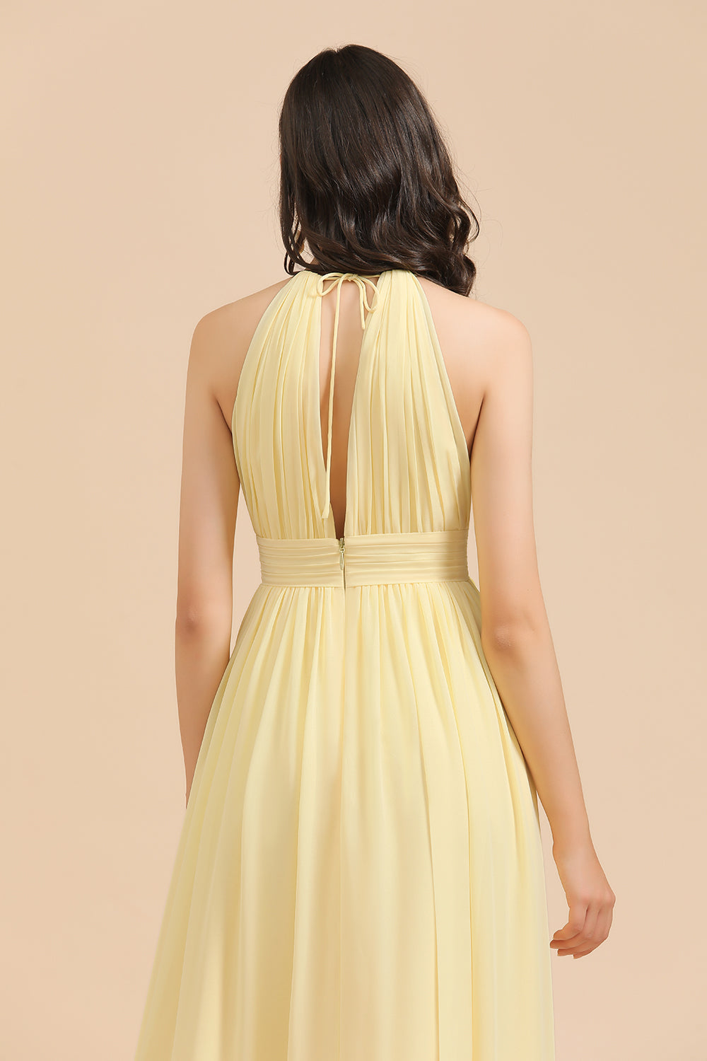 Halter Sleeveless Daffodil Chiffon Bridesmaid Dresses with Ruffles