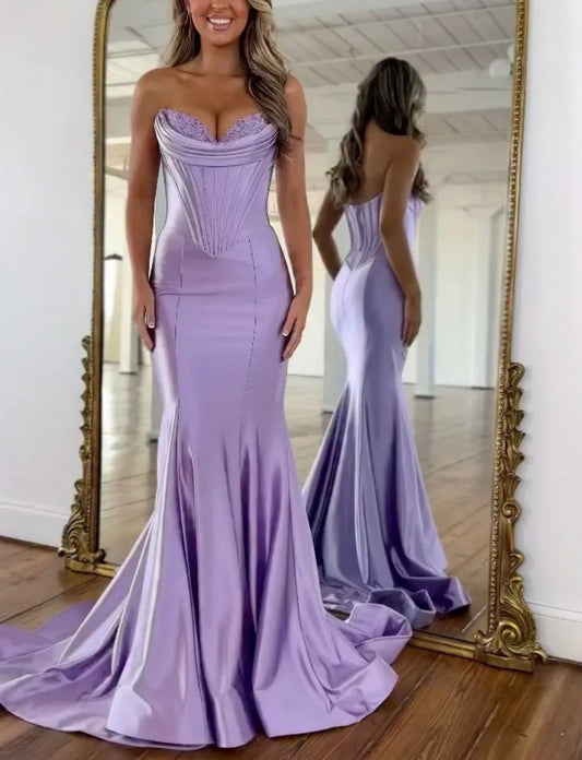 Elegant Mermaid Sweetheart Satin Corset Long Prom Dress With Appliques