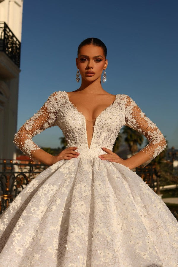 Long Sleeves Ball Gown Wedding Dress Lace Appliques V-Neck