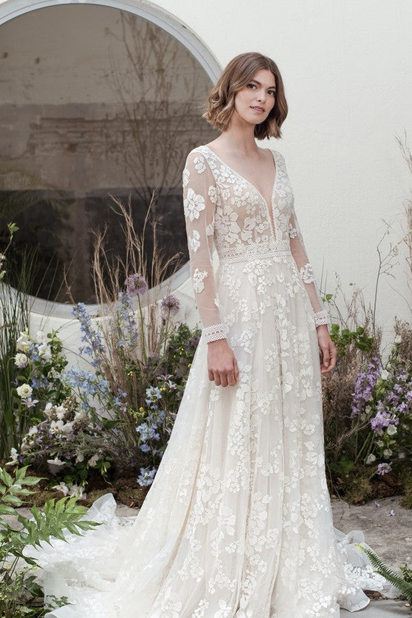 Long Sleeves Beach Lace Wedding Dress Boho Bridal Wear