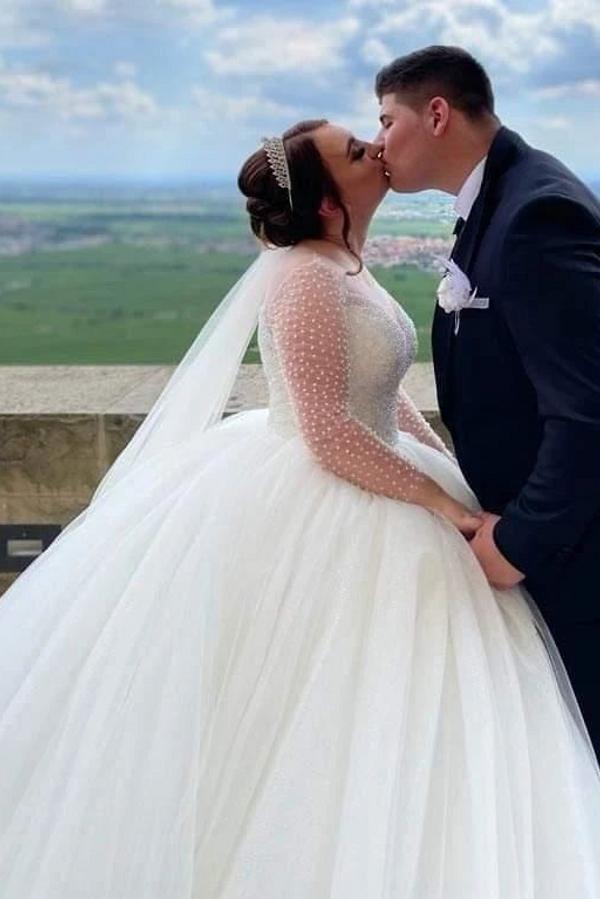 Long Sleeves Plus Size Wedding Dress Ball Gown With Beads