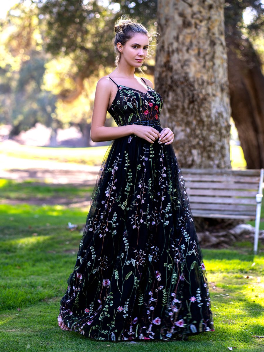 Sevoba|V-neck Spaghetti Straps Applique Tulle Floor Length Prom Dress