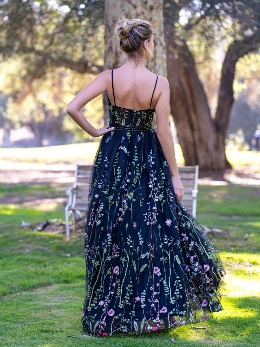 Sevoba|V-neck Spaghetti Straps Applique Tulle Floor Length Prom Dress