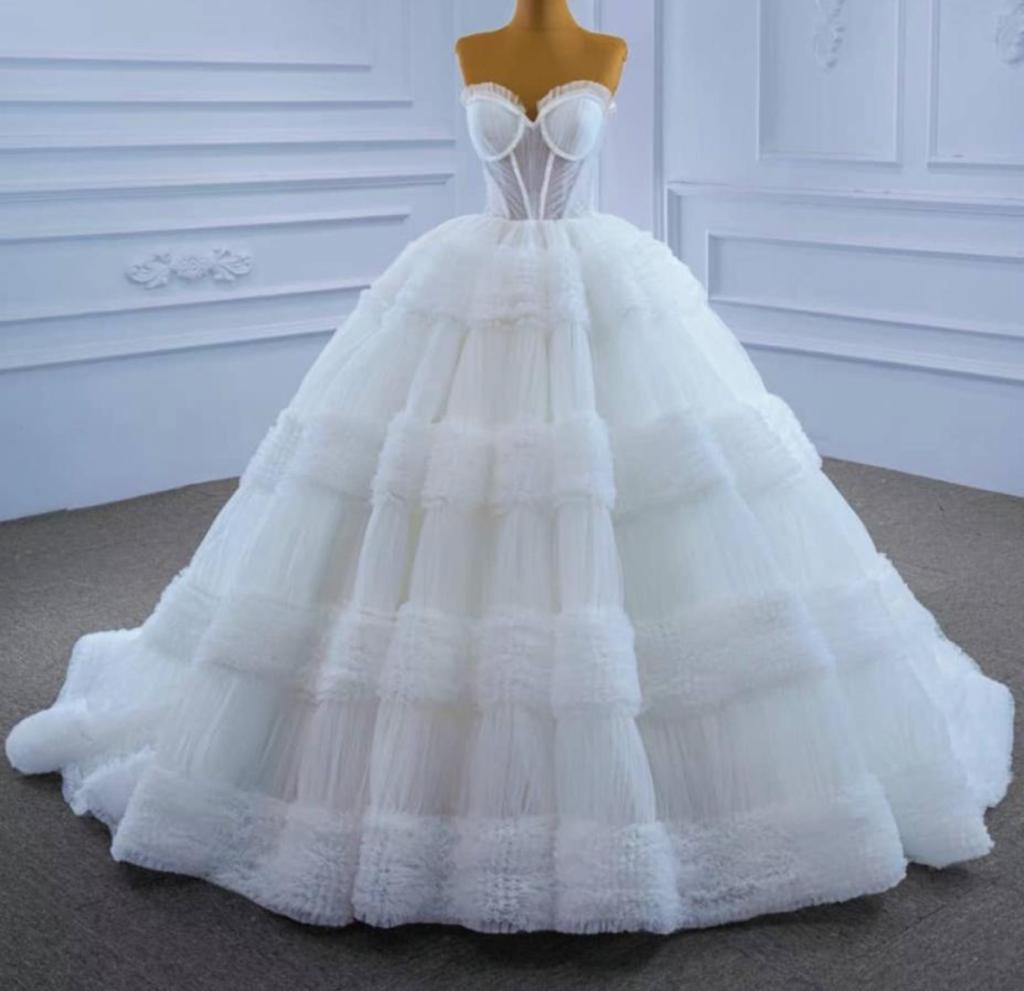 Sweetheart Tulle Ball Gown Wedding Dress Sleeveless